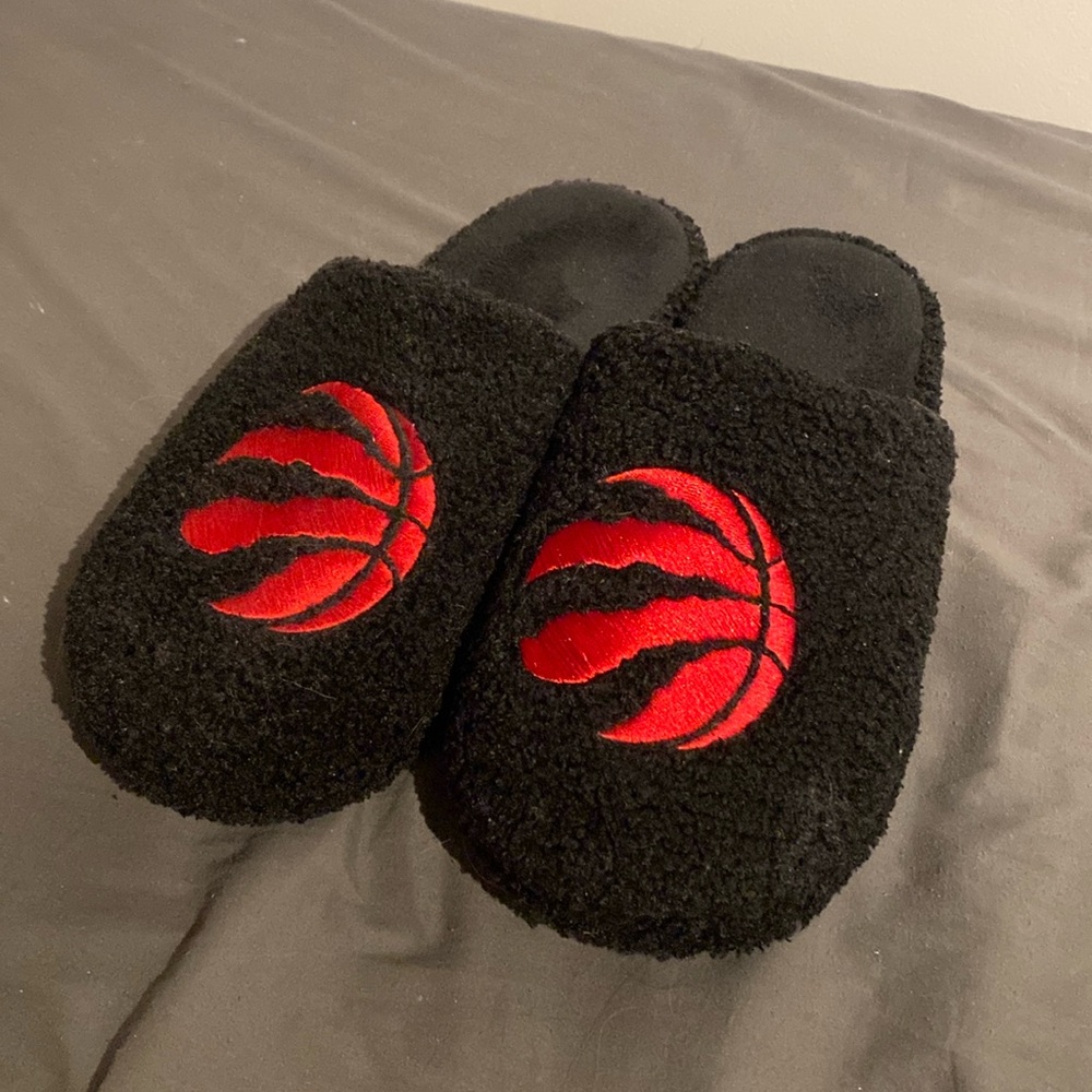 Nba raptors slippers